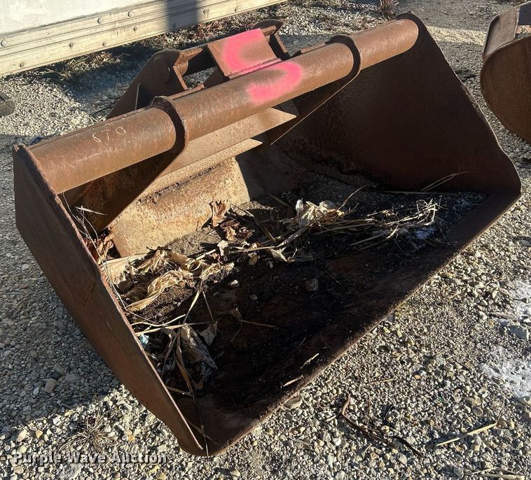 image for item DU3257 Excavator bucket