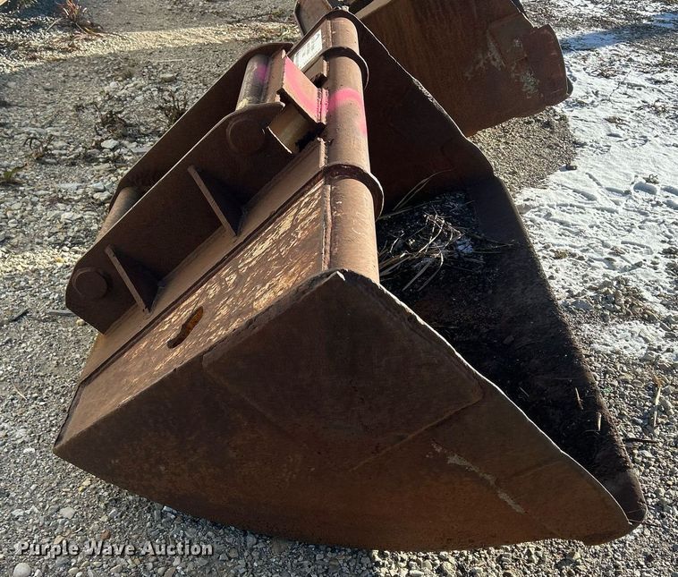image for item DU3257 Excavator bucket