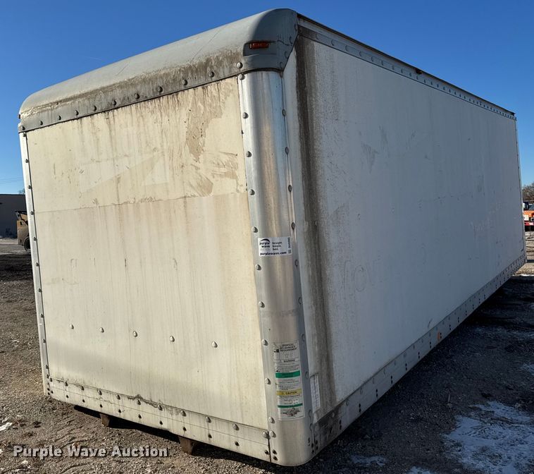 image for item DU3265 2004 Utilimaster box bed