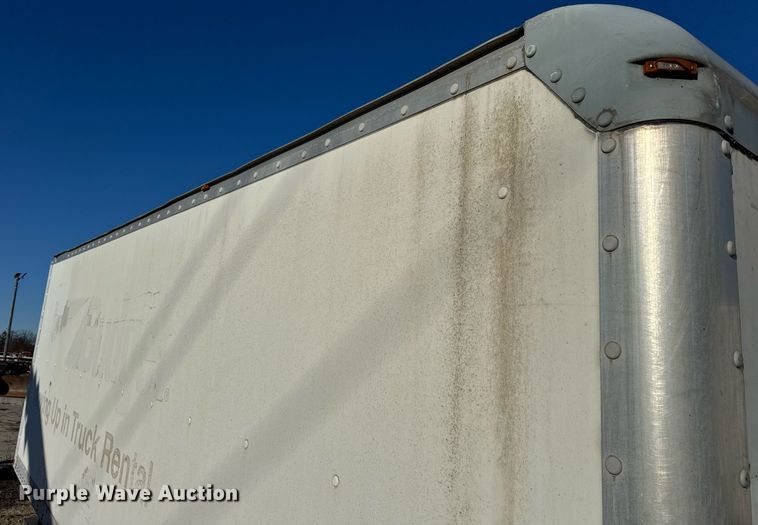 image for item DU3265 2004 Utilimaster box bed