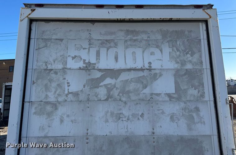 image for item DU3265 2004 Utilimaster box bed