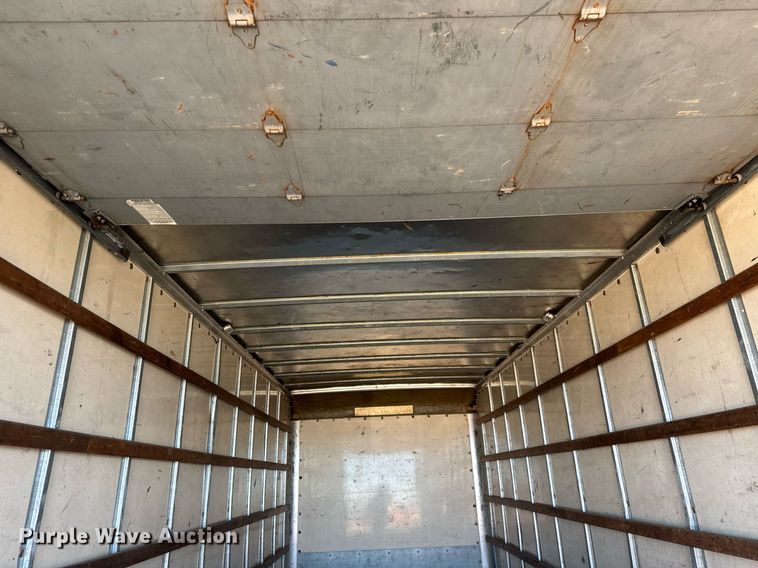 image for item DU3265 2004 Utilimaster box bed