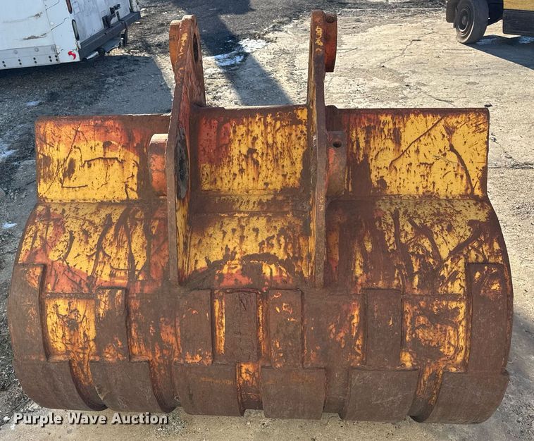 image for item DU3267 Excavator bucket