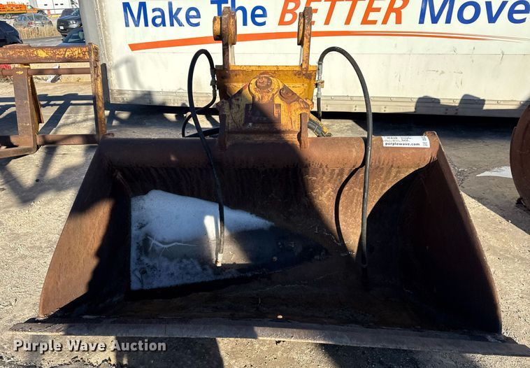 image for item DU3268 Excavator bucket