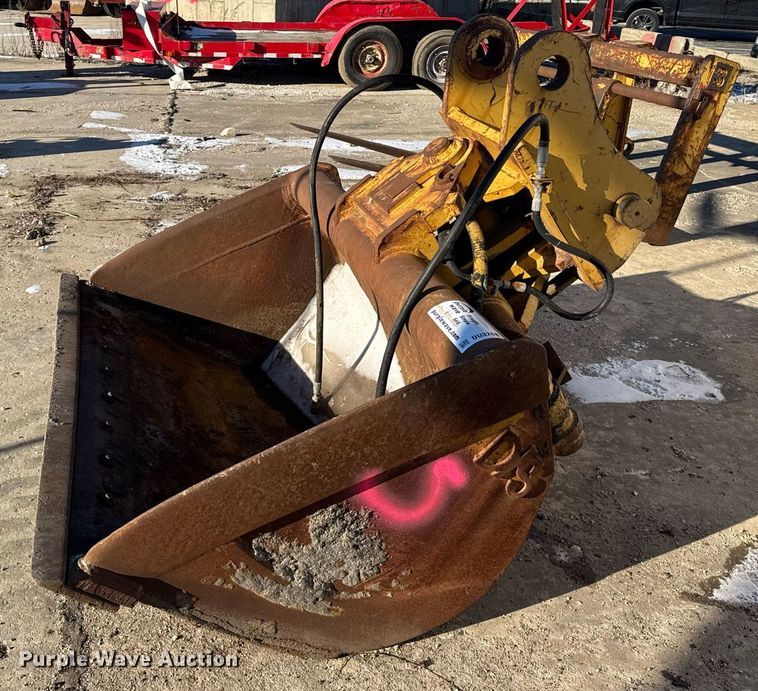 image for item DU3268 Excavator bucket