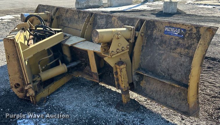 image for item DU3273 Henke 6421 snow plow