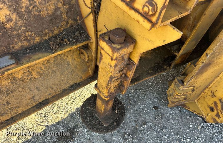 image for item DU3273 Henke 6421 snow plow