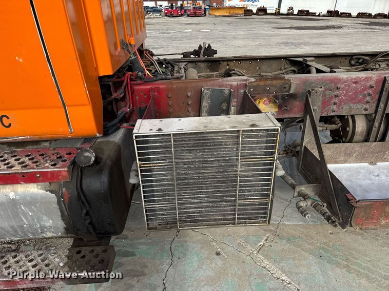 image for item DU3278 2004 Chevrolet  C8500 truck cab and chassis