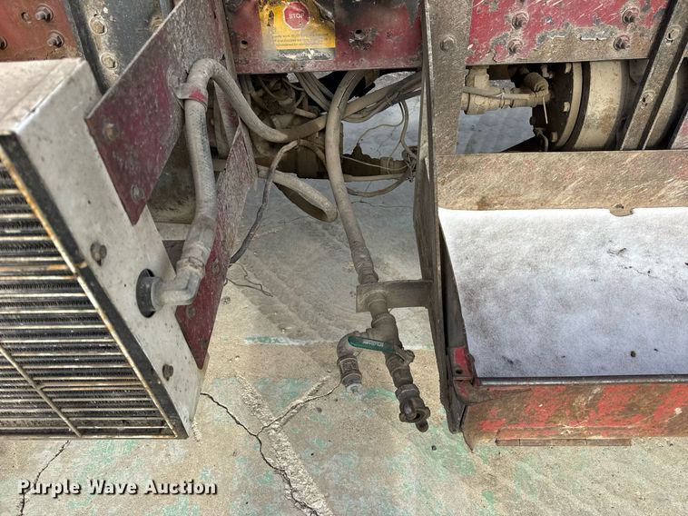 image for item DU3278 2004 Chevrolet  C8500 truck cab and chassis