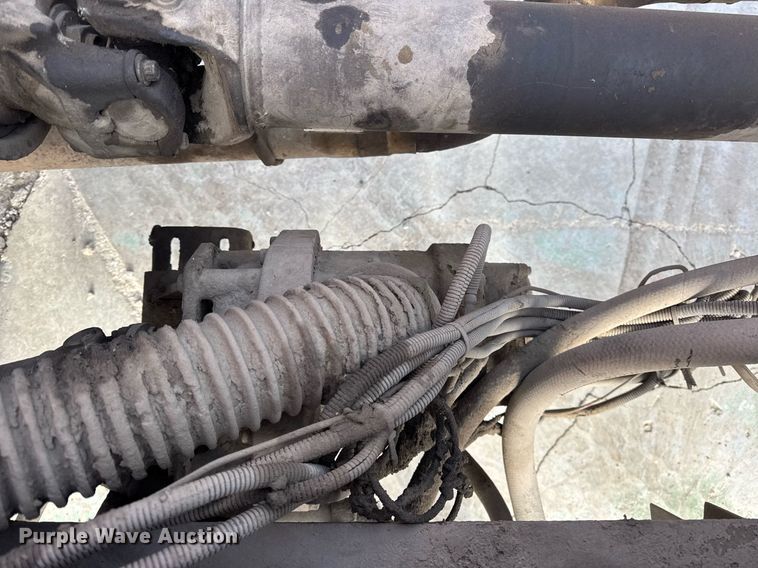 image for item DU3278 2004 Chevrolet  C8500 truck cab and chassis