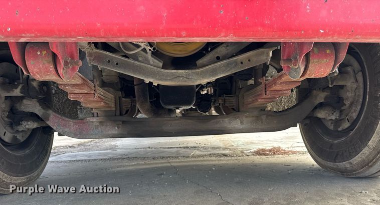 image for item DU3278 2004 Chevrolet  C8500 truck cab and chassis