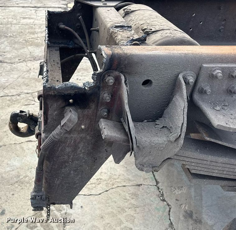 image for item DU3278 2004 Chevrolet  C8500 truck cab and chassis