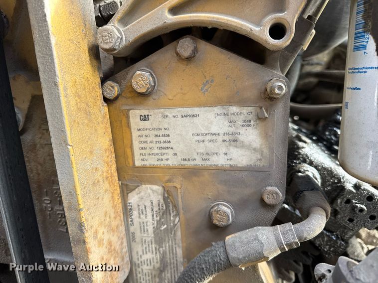 image for item DU3278 2004 Chevrolet  C8500 truck cab and chassis