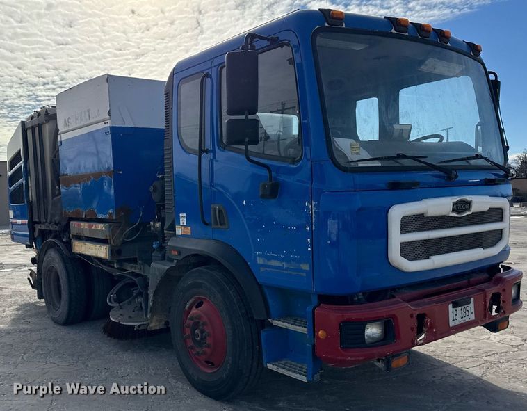 image for item DU3280 2012 Autocar street sweeper truck