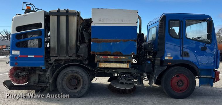 image for item DU3280 2012 Autocar street sweeper truck