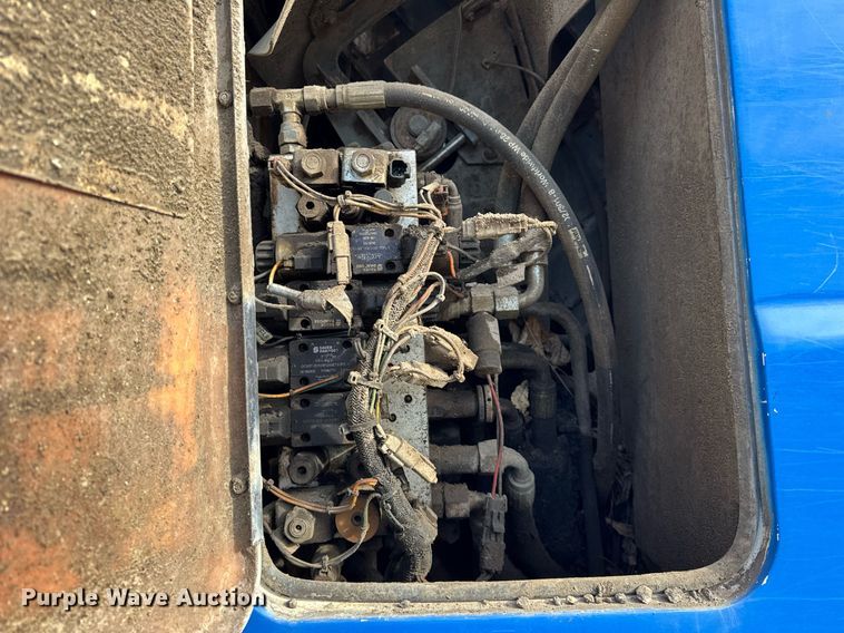 image for item DU3280 2012 Autocar street sweeper truck