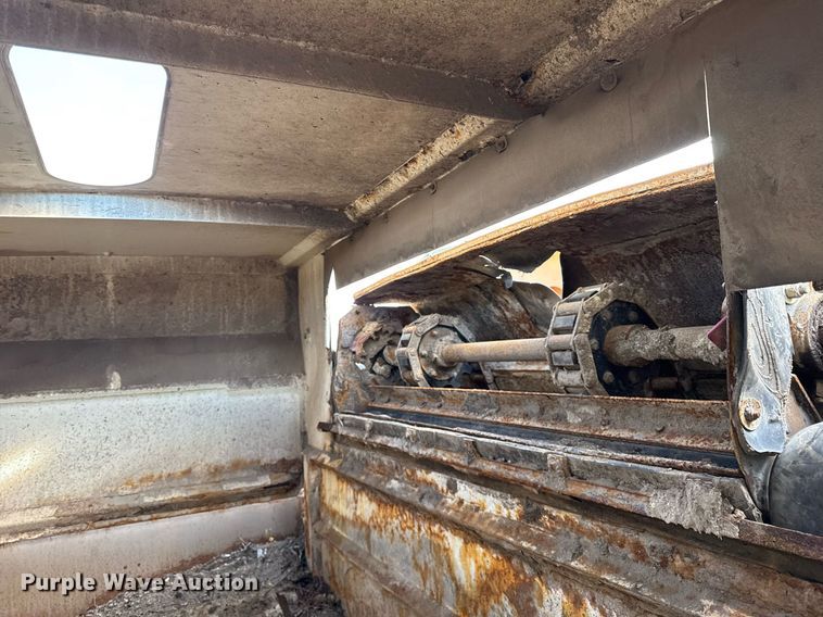 image for item DU3280 2012 Autocar street sweeper truck