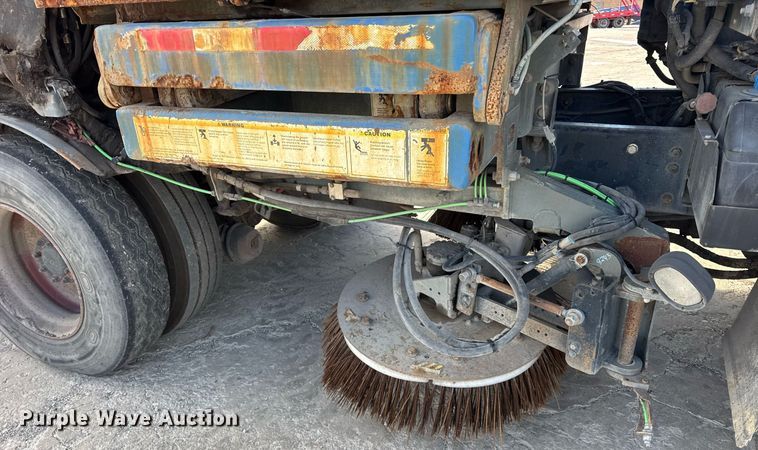 image for item DU3280 2012 Autocar street sweeper truck