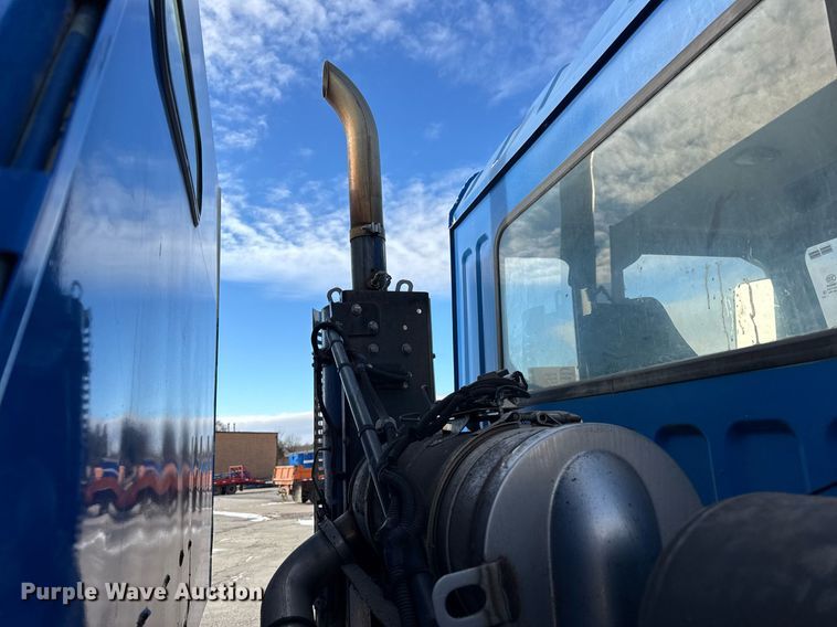 image for item DU3280 2012 Autocar street sweeper truck