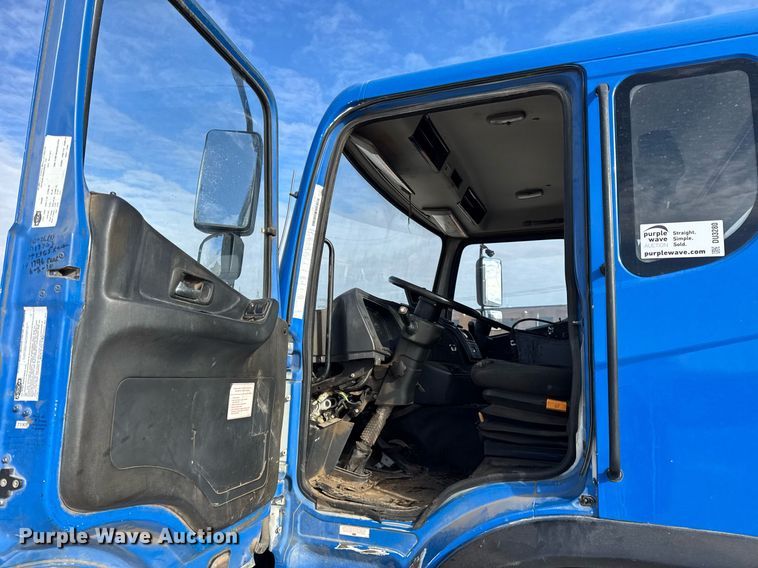 image for item DU3280 2012 Autocar street sweeper truck