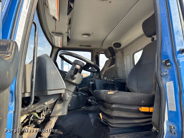 image for item DU3280 2012 Autocar street sweeper truck