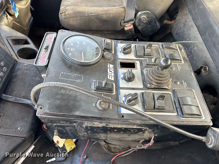 image for item DU3280 2012 Autocar street sweeper truck