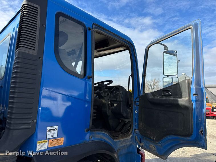 image for item DU3280 2012 Autocar street sweeper truck