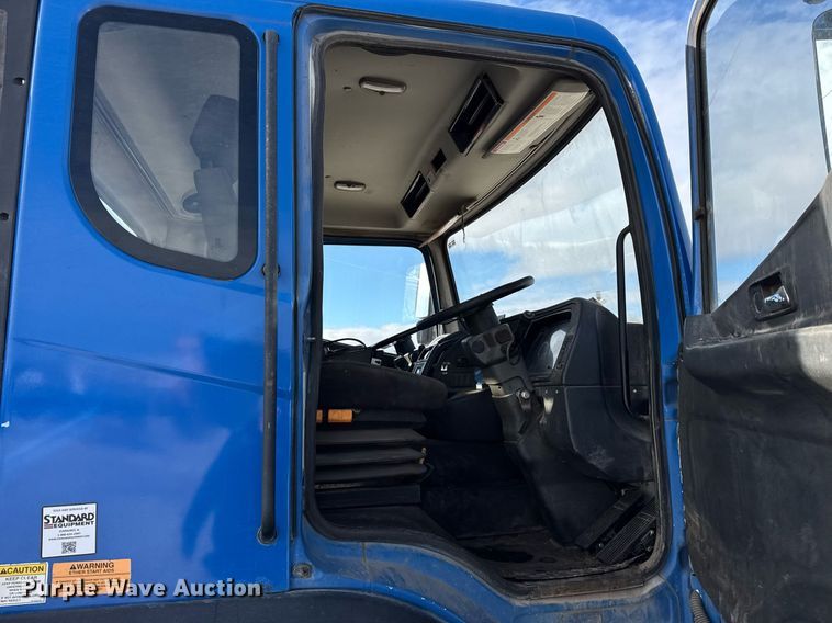 image for item DU3280 2012 Autocar street sweeper truck