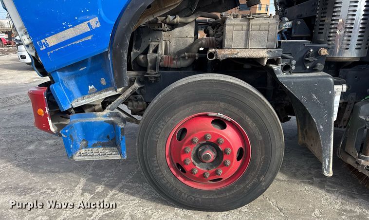 image for item DU3280 2012 Autocar street sweeper truck