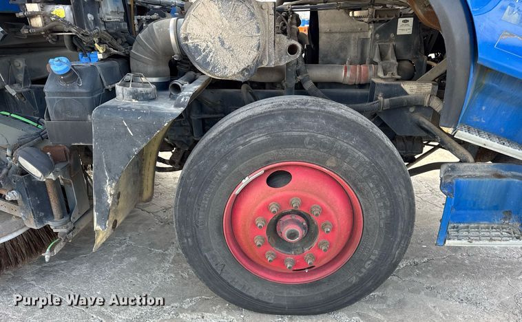 image for item DU3280 2012 Autocar street sweeper truck