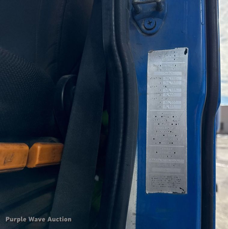 image for item DU3280 2012 Autocar street sweeper truck