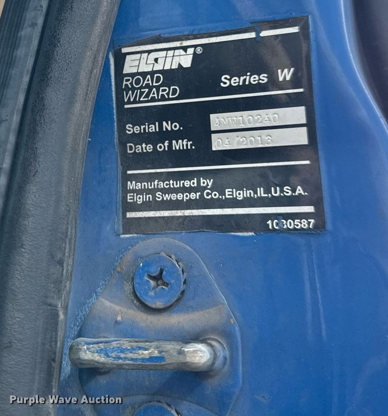 image for item DU3280 2012 Autocar street sweeper truck