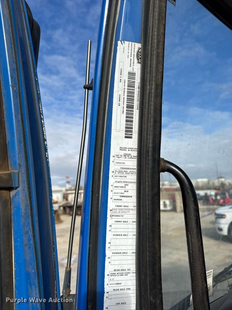 image for item DU3280 2012 Autocar street sweeper truck