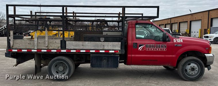 image for item DU3284 2002 Ford  F450 Super Duty XL flatbed truck