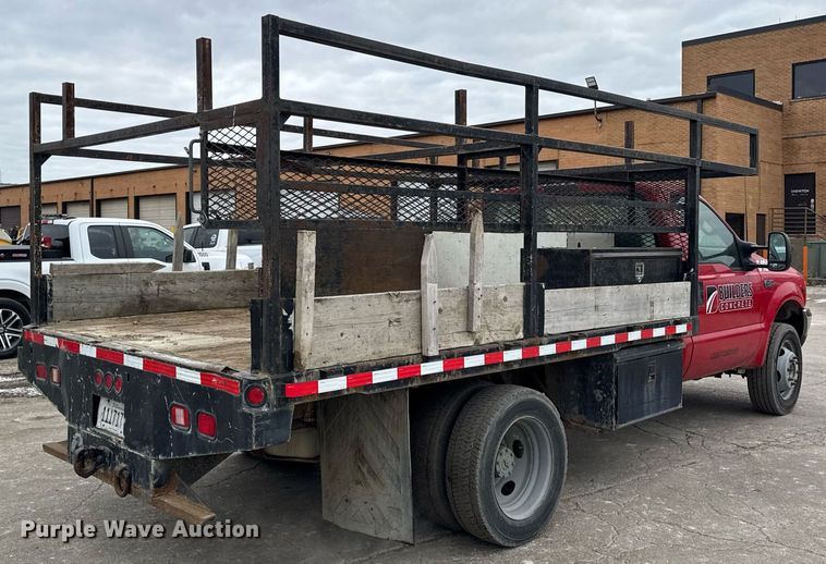 image for item DU3284 2002 Ford  F450 Super Duty XL flatbed truck