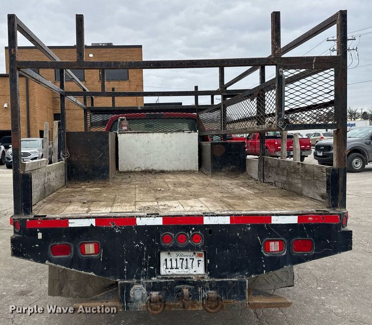 image for item DU3284 2002 Ford  F450 Super Duty XL flatbed truck