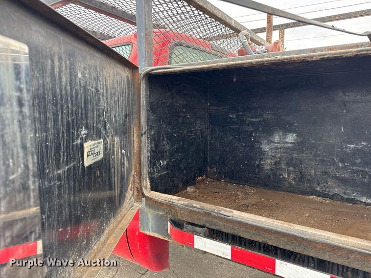 image for item DU3284 2002 Ford  F450 Super Duty XL flatbed truck