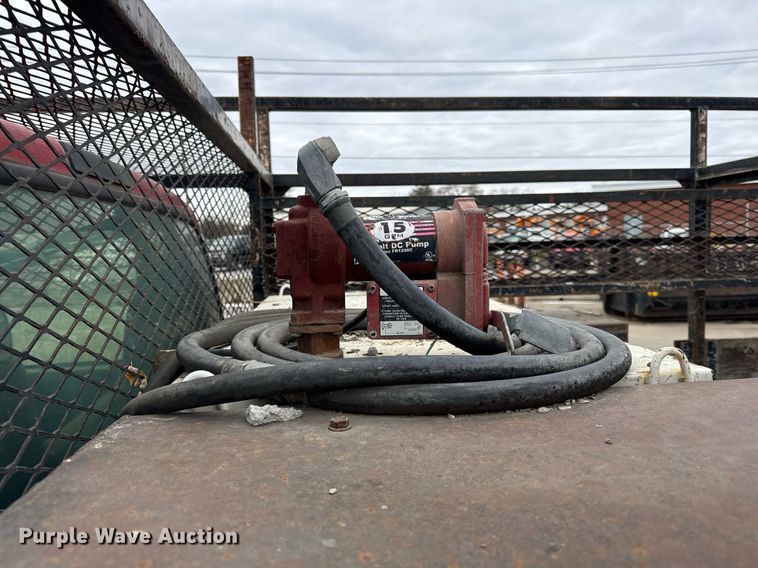 image for item DU3284 2002 Ford  F450 Super Duty XL flatbed truck