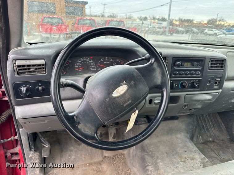 image for item DU3284 2002 Ford  F450 Super Duty XL flatbed truck