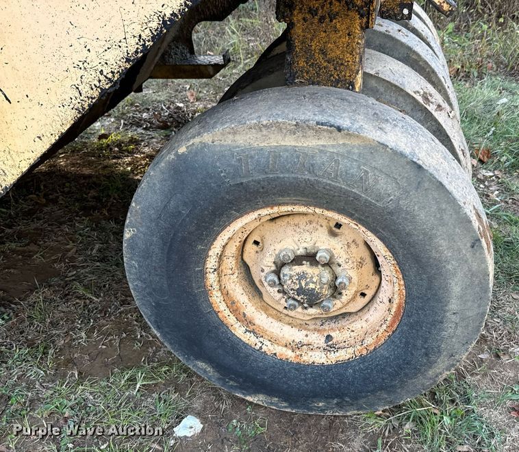 image for item DU9655 Bomag BW-9R pneumatic roller