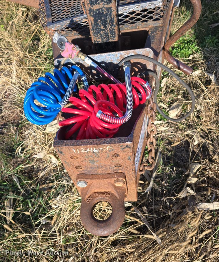 image for item DV0037 2004 Belshe equipment trailer