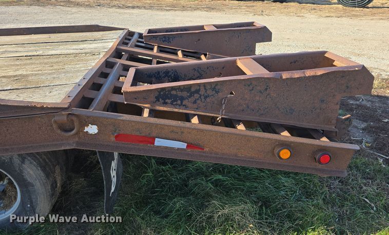 image for item DV0037 2004 Belshe equipment trailer