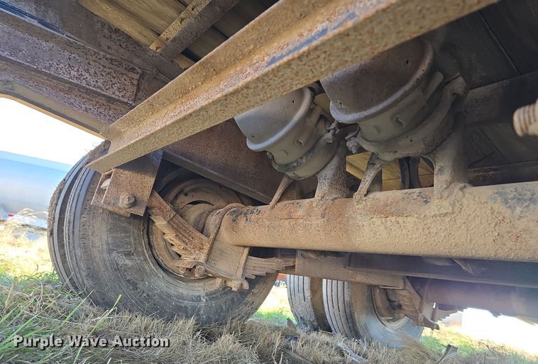 image for item DV0037 2004 Belshe equipment trailer