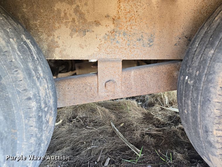 image for item DV0037 2004 Belshe equipment trailer