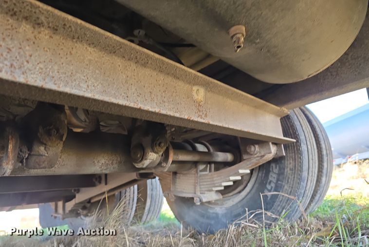 image for item DV0037 2004 Belshe equipment trailer