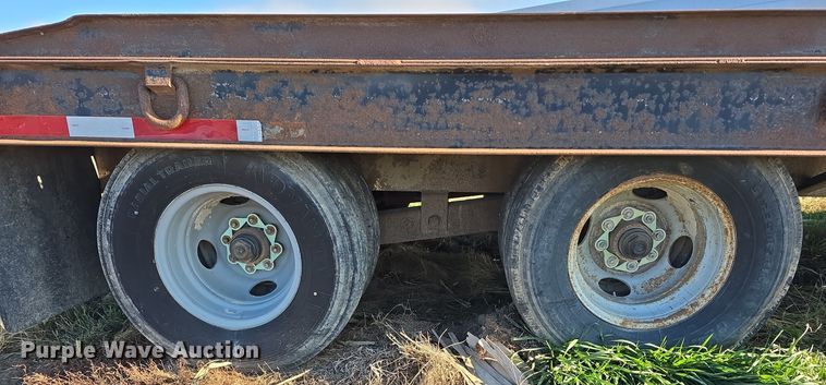 image for item DV0037 2004 Belshe equipment trailer