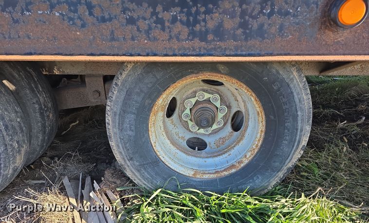 image for item DV0037 2004 Belshe equipment trailer