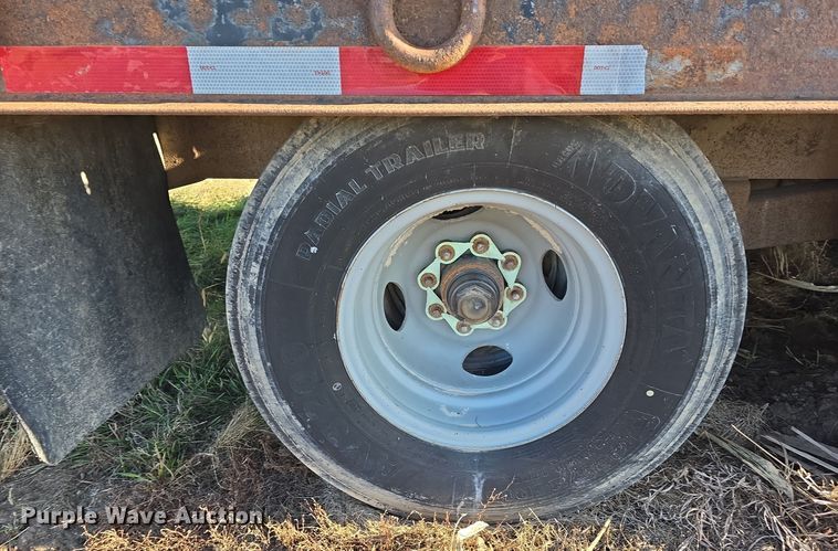 image for item DV0037 2004 Belshe equipment trailer