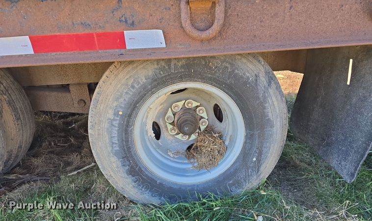 image for item DV0037 2004 Belshe equipment trailer