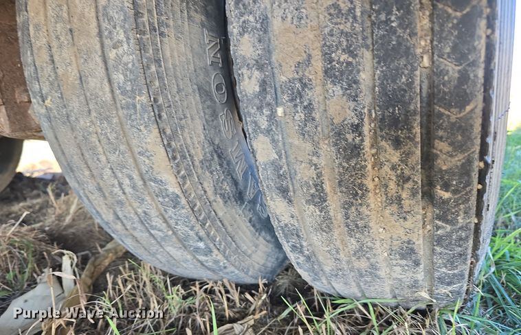 image for item DV0037 2004 Belshe equipment trailer